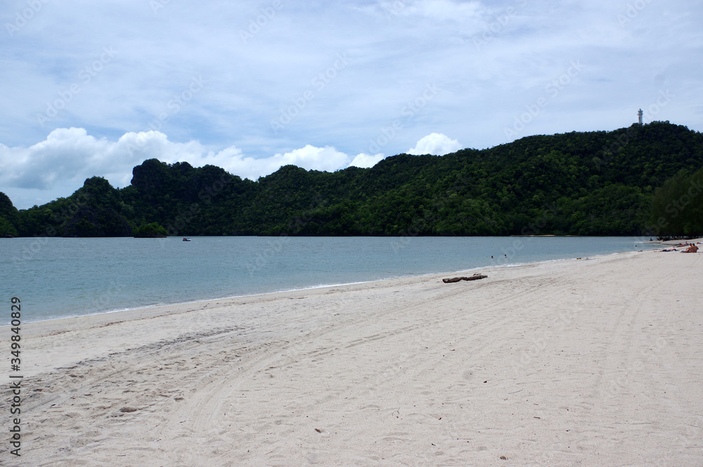 plage de Tanjung rhu sur l'ile de Langkawi en Malaisie
