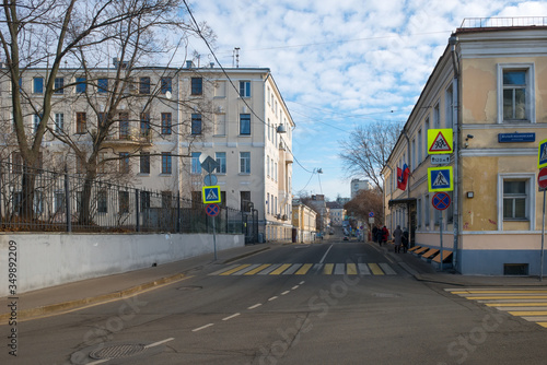MOSCOW, RUSSIA - FEBRUARY 22, 2020: View of Khokhlovsky Lane on a winter day. District of Ivanovo Hill