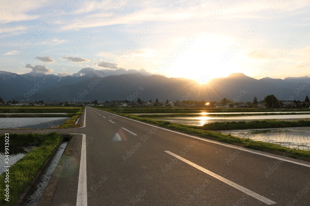 Fototapeta premium あずみ野の夕暮れ