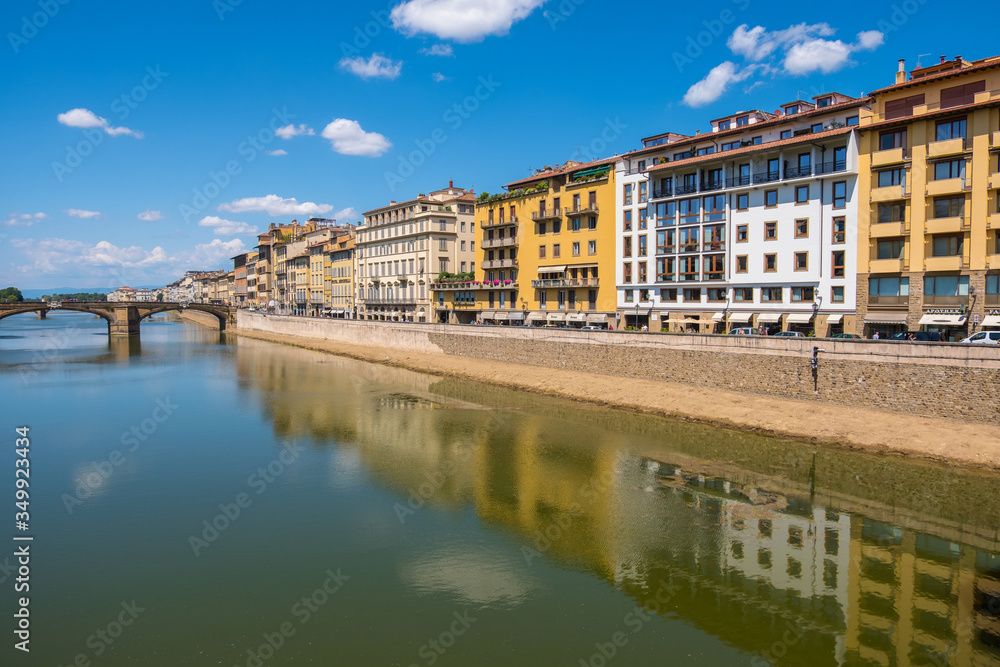 Naklejka premium Ponte di Santa Trinita or Holy Trinity Bridge over River Arno in Florence, Tuscany, Italy
