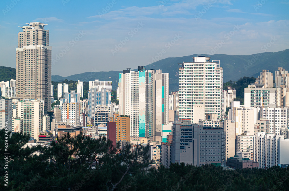 Obraz premium Apartment and skyscraper of Busan City, South Korea from a high position