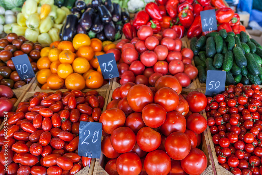 Fresh Organic Farm Tomatoes at the Market Fresh Organic Farm Tomatoes at the Market