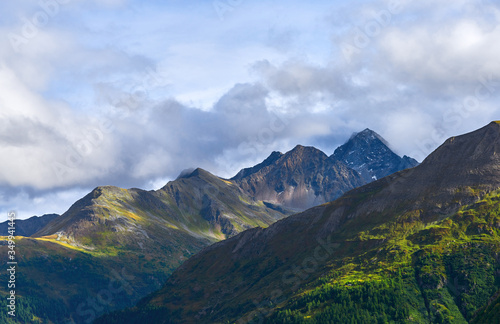 Fototapeta Naklejka Na Ścianę i Meble -  Scenic view at Grossglockner mountain pass, Austria