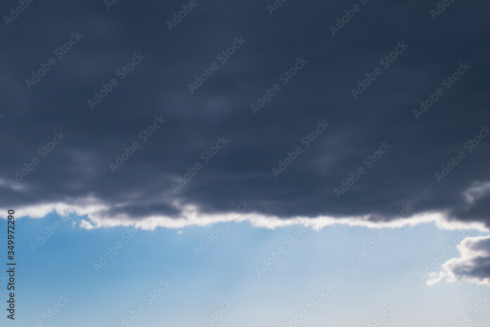 Obraz premium Cumulus clouds in a blue sky