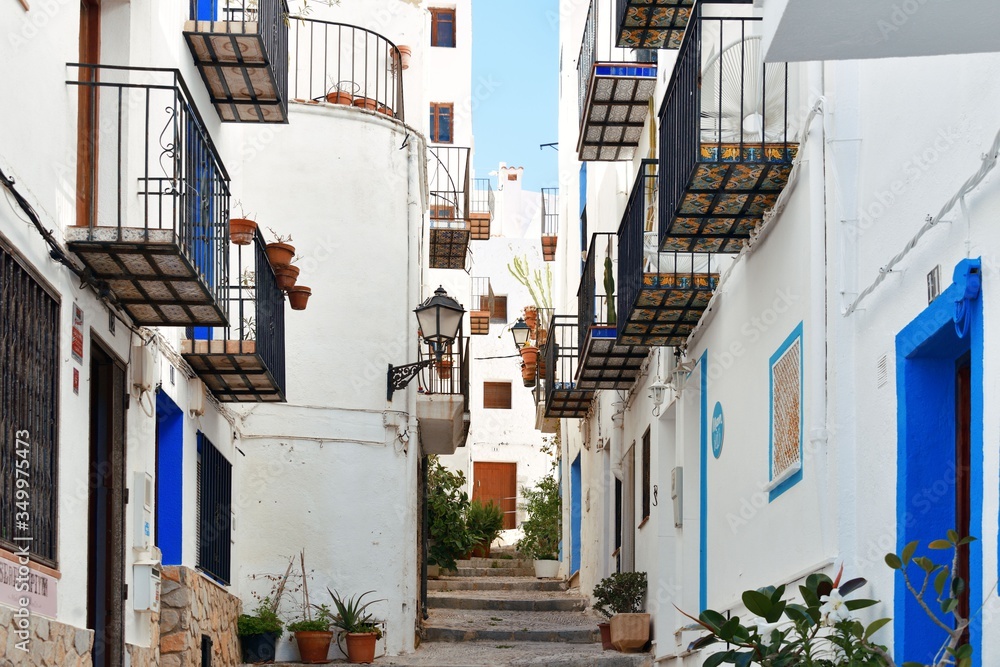 Fototapeta premium Peniscola Castle street view