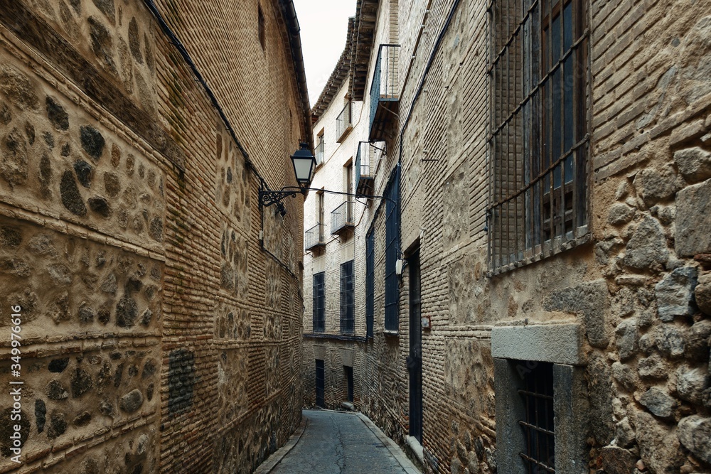 Toledo street alley