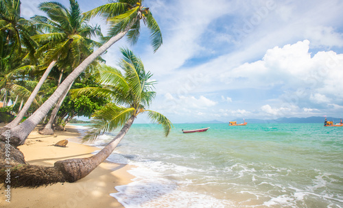 Fototapeta Naklejka Na Ścianę i Meble -  Stormy sea and beach with coconut palm trees. Koh Samui, Thailand