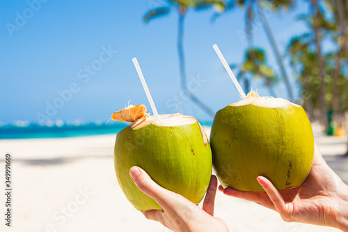 Kokosnuss am Strand photo