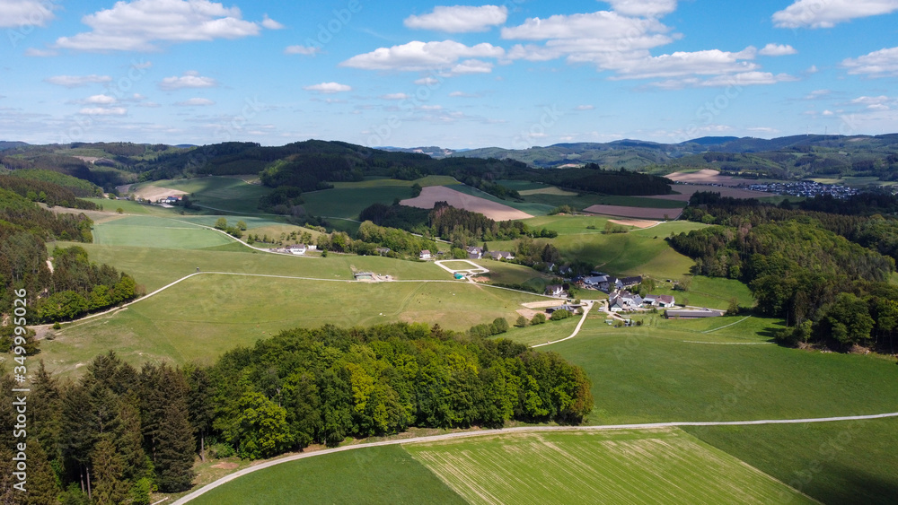 Luftaufnahme von Obermelbecke Lennestadt im Sauerland