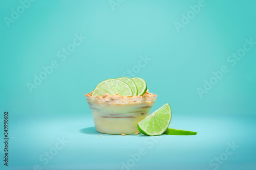 Cold cake with lemon flavored cookies