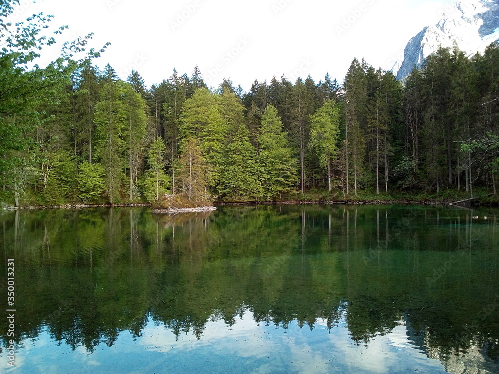 Lago nei pressi di Garmisch-Partenkirchen Lago nei pressi di Garmisch-Partenkirchen