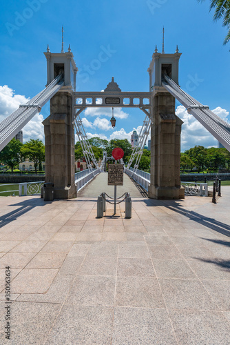 CAVENAGH Bridge with no people in Singapore photo