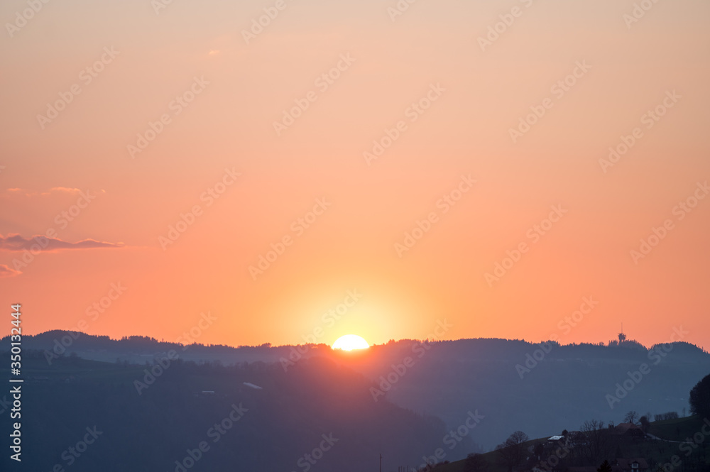 Sonnenuntergang über Konolfingen, Emmental