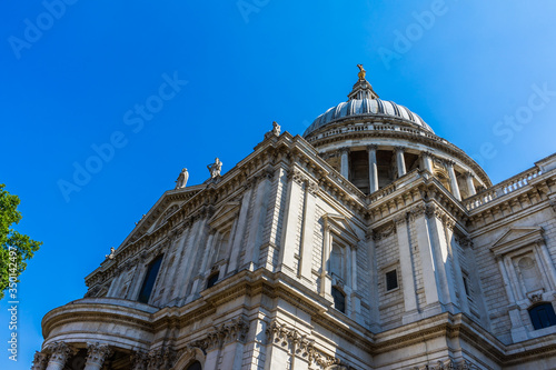 St. Paul's Cathedral in London, UK © alzamu79