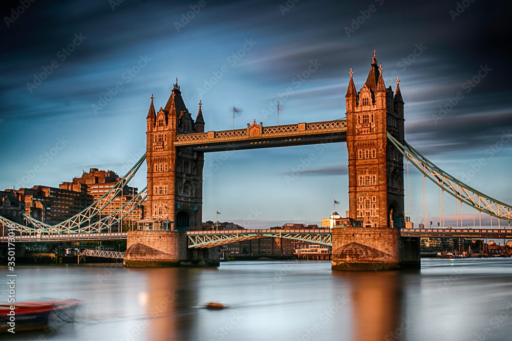 Fototapeta premium tower bridge in london