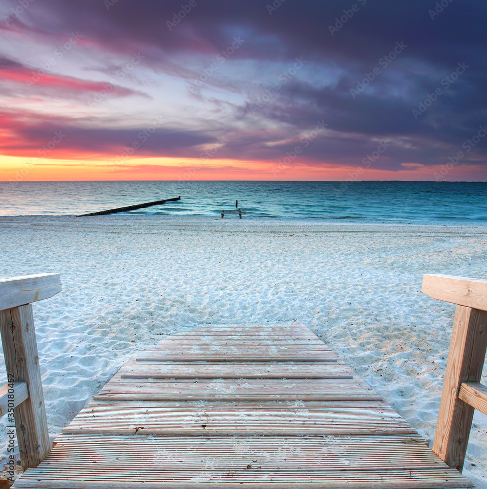 Obraz premium abends an der Küste