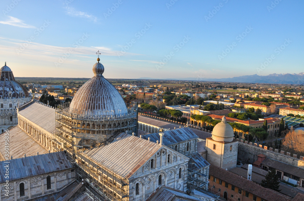 イタリア、ピサの斜塔からの風景