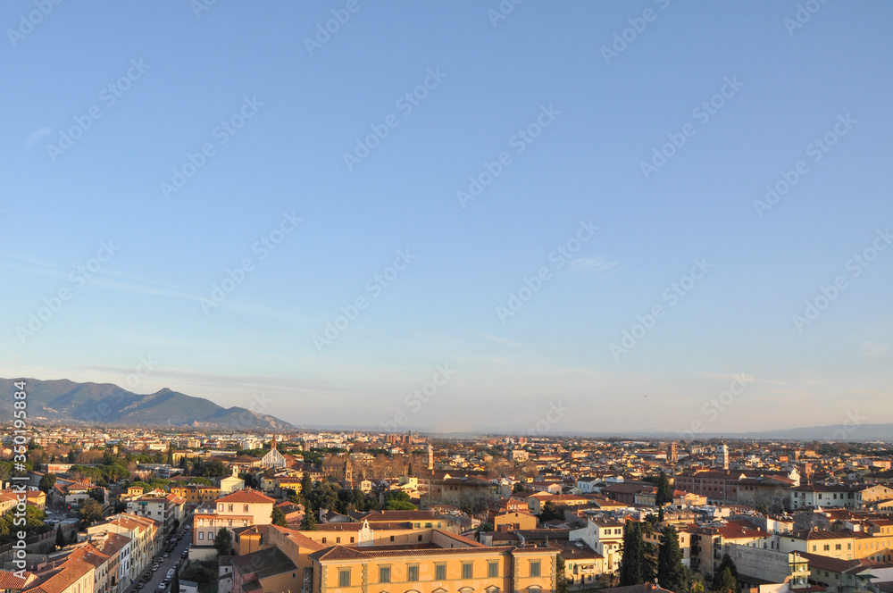 イタリア、ピサの斜塔からの風景