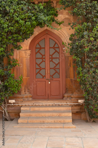 Door   Mandir Palace  residence of the rulers of Jaisalmer for 2 centuries    Jaisalmer  Rajasthan  India