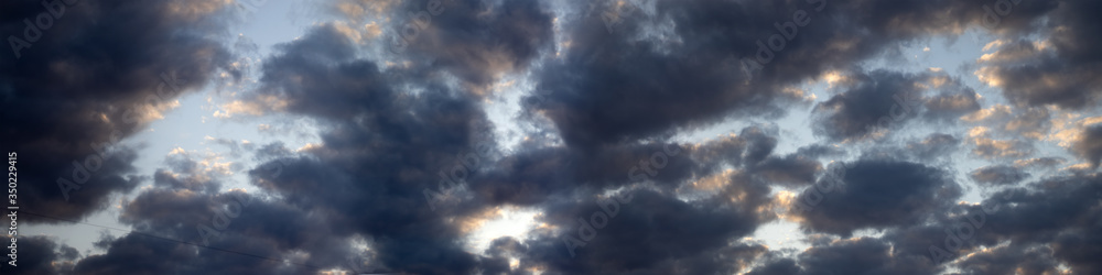 image of clouds in the sky in cloudy weather