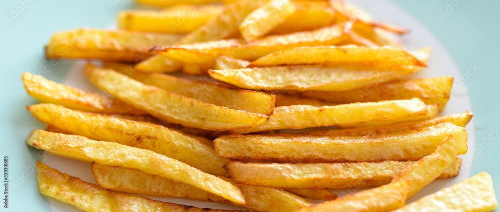 French fries with toasted crispy crust