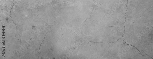 Panel kuchenny z motywem Cracked textured grey concrete background