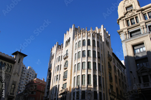 vista esterna edificio al centro citt   di Barcellona