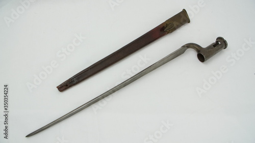 Fotografie Brown Bess musket bayonet (Circa 1800) with scabbard
