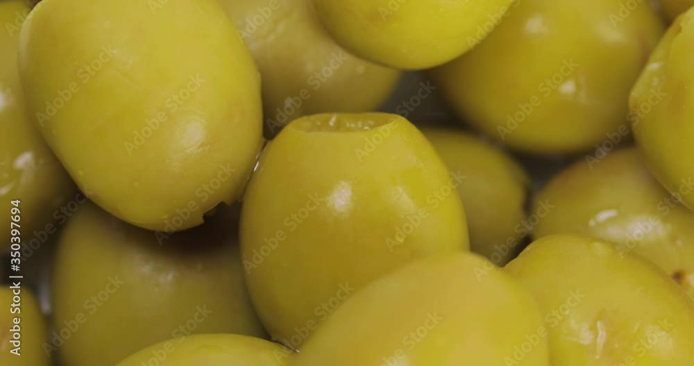 Green olives. Shot on
which oils are spinning. Fresh, natural, eco, dietary, diet, vegetarian, healthy food, bagao olives, macro video. Two shots. Green olives. Shot on
which oils are spinning. Fresh, natural, eco, dietary, diet, vegetarian, healthy food, bagao olives, macro video. Two shots.
