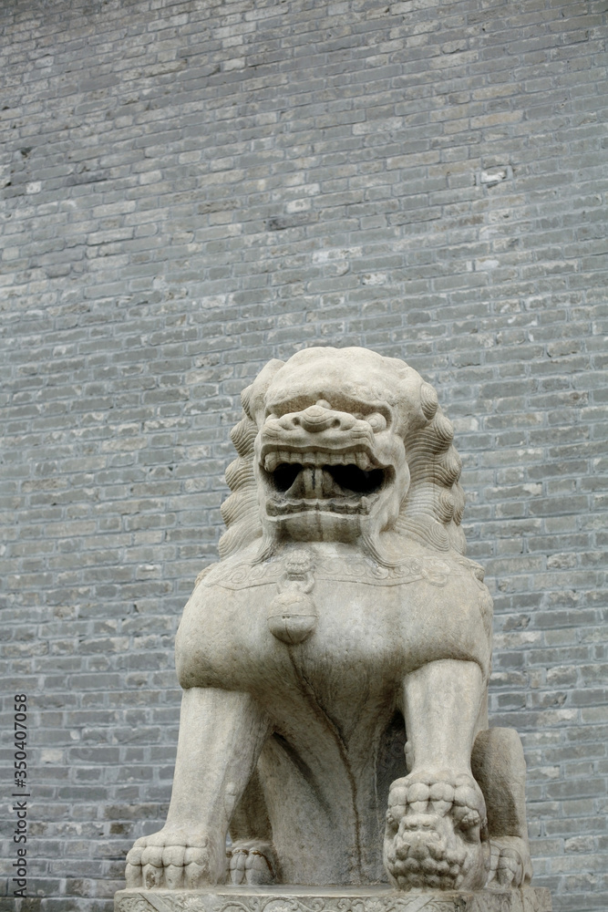 Fototapeta premium Imperial guardian lion