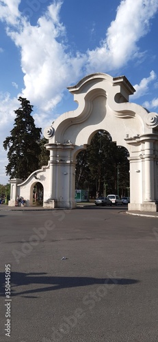 triumphal arch in barcelona spain