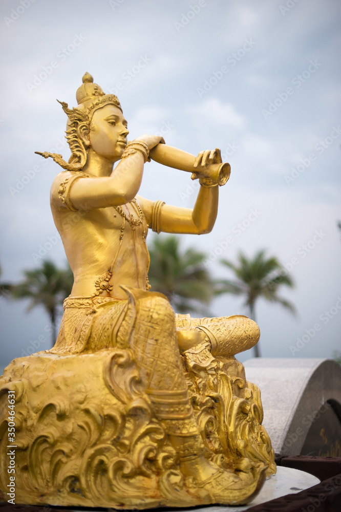 Fototapeta premium Beautiful of golden color sculpture, art of thai create