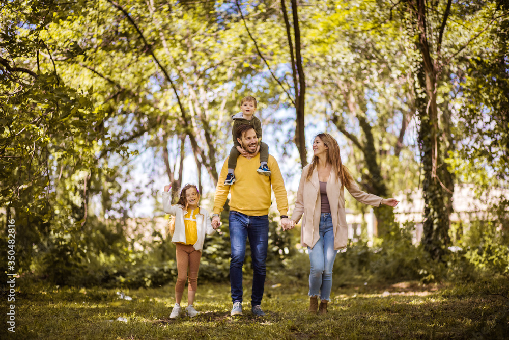 Fototapeta premium Making precious memories.