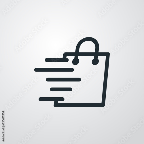 Símbolo de tienda en línea. Icono plano lineal con bolsa de la compra con líneas de velocidad en fondo gris