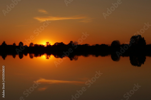 sunset, sky, water, lake, sun, clouds, nature, landscape, sunrise, evening, river, reflection, orange, silhouette, 