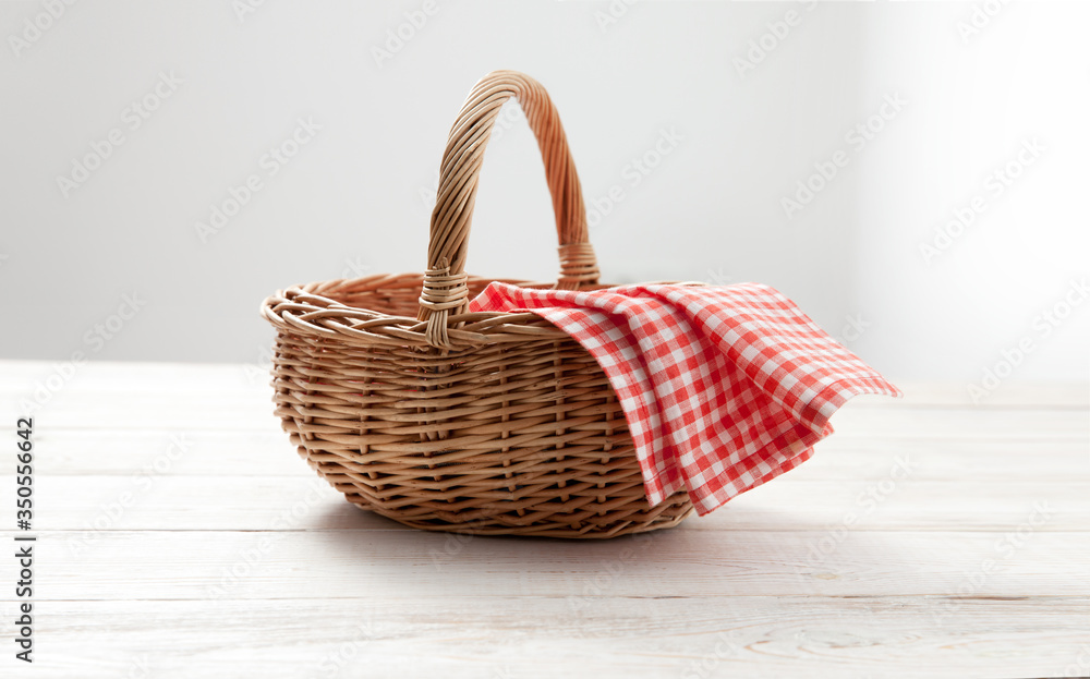 red napkin picnic empty basket and table place