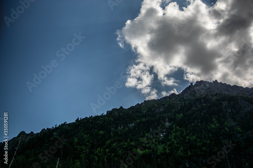 Wallpaper Mural The High Tatras Mountains (Vysoke Tatry, Tatry Wysokie, Magas-Tatra), are a mountain range along the border of Slovakia in the Presov Region, and southern Poland
 Torontodigital.ca