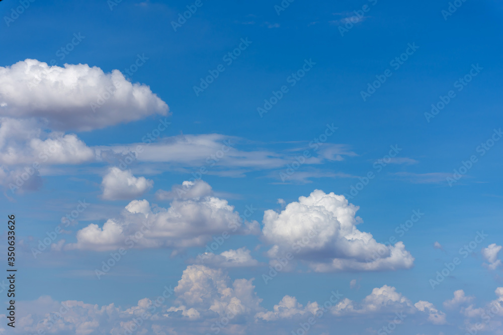 Obraz premium blue sky with clouds