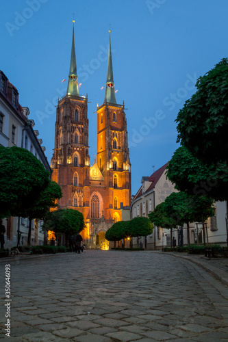 evening streets and a view of the Wroclaw cathedral