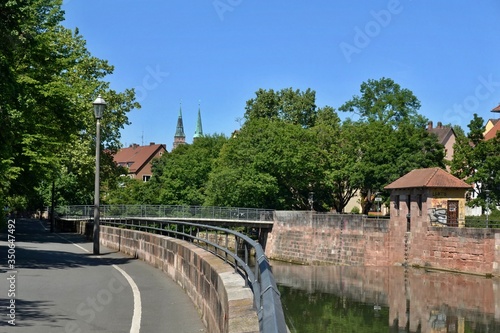 Nürnberg - Blick von der hinteren Insel Schütt auf Lorenzkirche