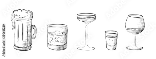 Set of  hand-drawn alcoholic beverages in a sketch style. Cocktail, whiskey, brandy, cognac, wine, beer and other drinks. Isolated.