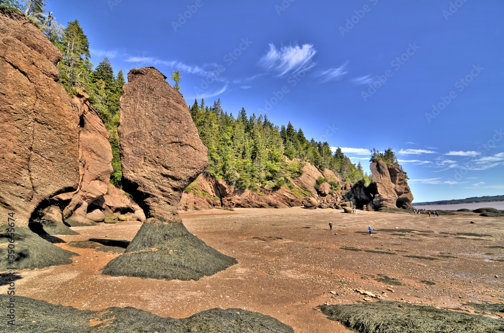 Φωτογραφία The Bay of Fundy  between the Canadian provinces of New Brunswick and Nova Scotia, with  extremely high tidal range