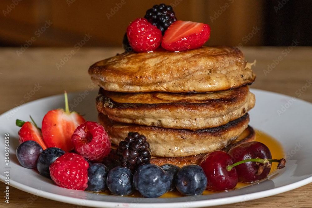 pancakes with berries pancakes with berries