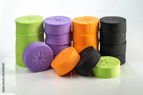 multicolored foam cloning collars for hidroponics and aeroponics photo