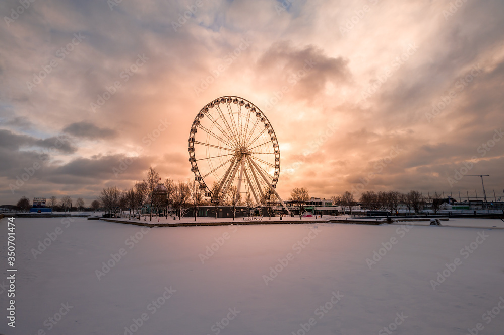 Big wheel in winter, Old Montreal,