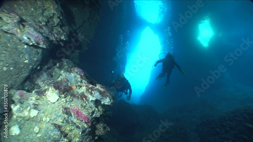 Wallpaper Mural cave diving underwater scuba divers exploring caves ocean scenery Torontodigital.ca