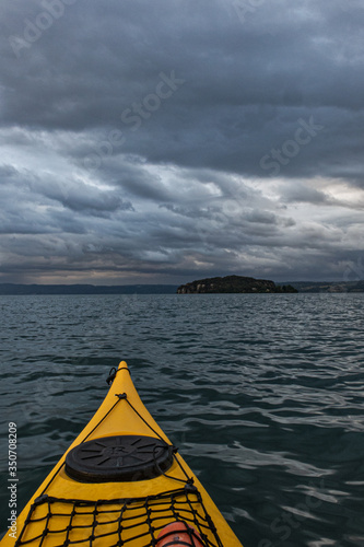 escursione in kayak sul lago di Bolsena