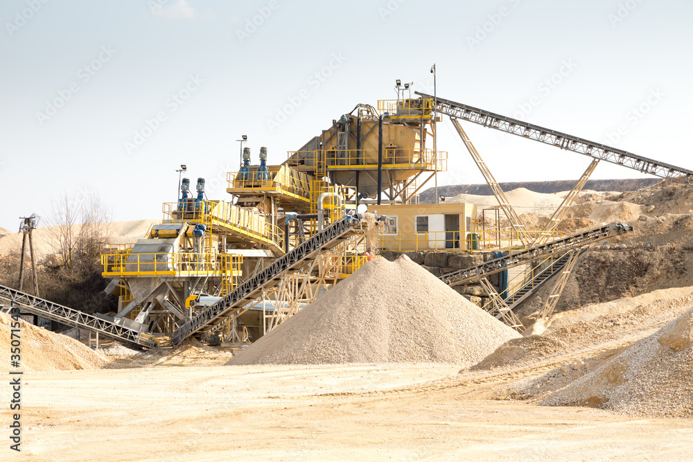 Gravel plant with the sand fractionator