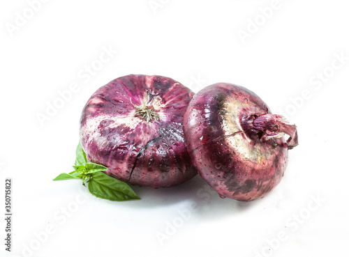red sweet yalta onion