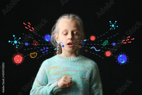 Coughing little girl on dar...